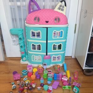 Gabby’s Dollhouse & figurines